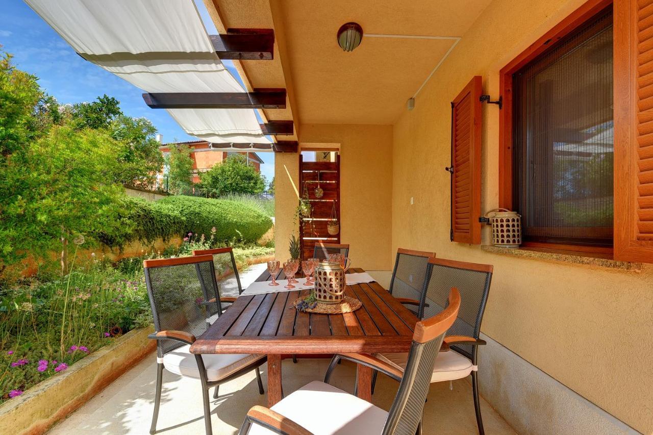 Apartments Buic Vinkuran Exterior photo