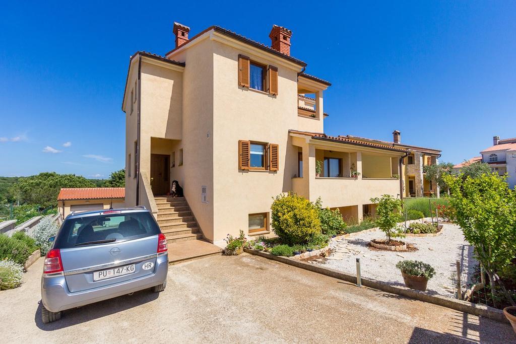 Apartments Buic Vinkuran Exterior photo