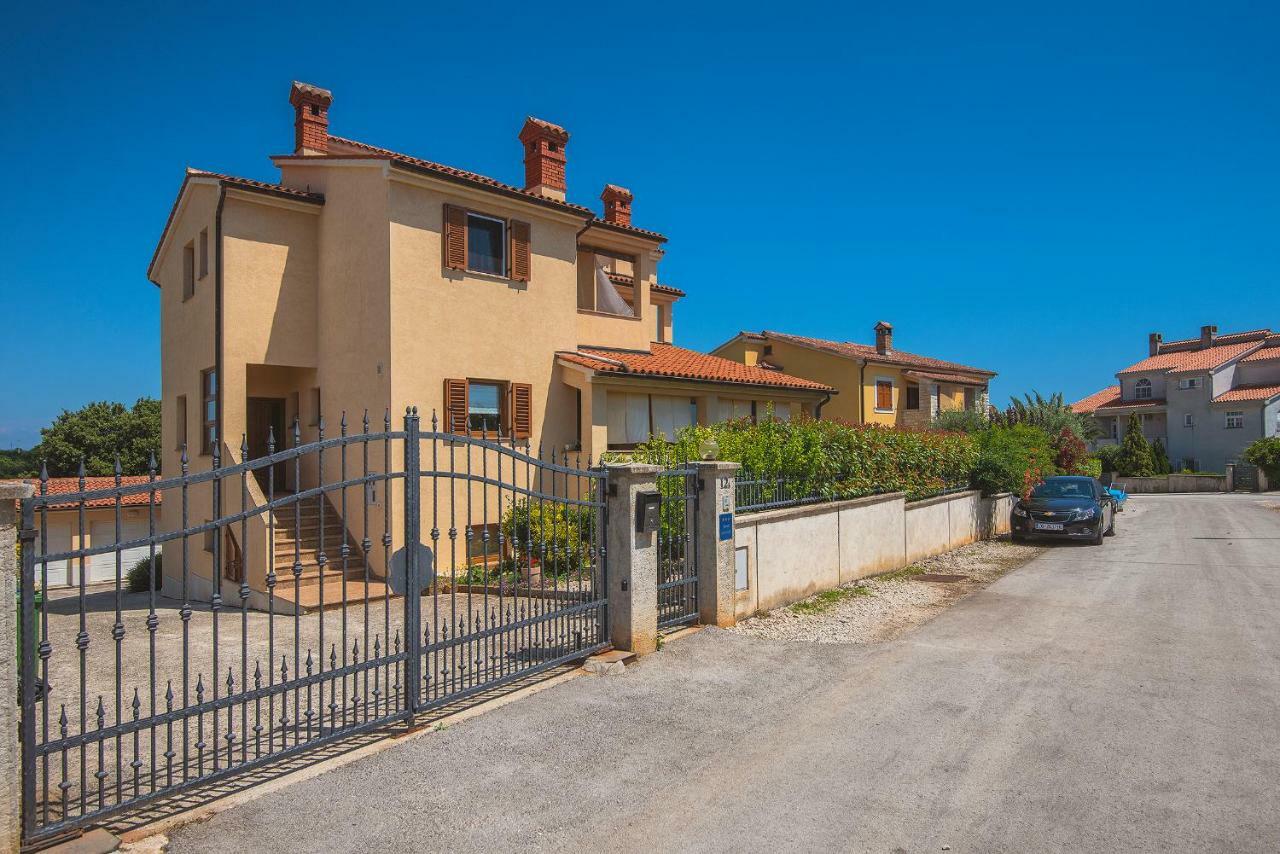 Apartments Buic Vinkuran Exterior photo